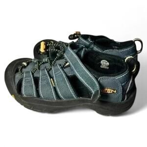 KEEN Newport H2 Youth Sandals – Size 1 US – Waterproof Closed Toe Outdoor Shoes